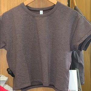 Lululemon short sleeve cropped tee